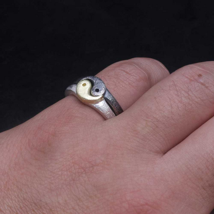 Duality Yin-Yang Ring Set